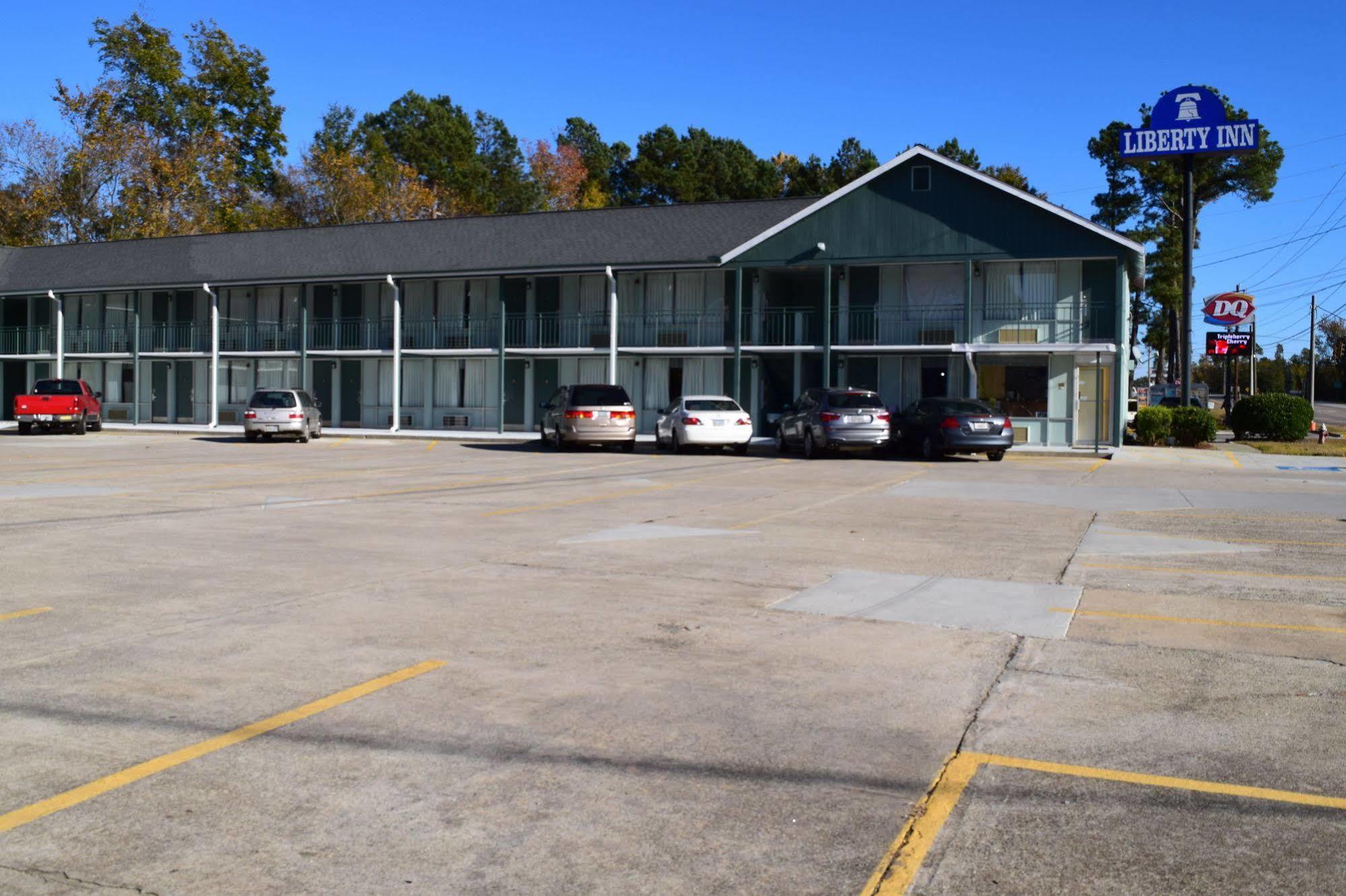 Liberty Inn Waynesboro Exterior photo